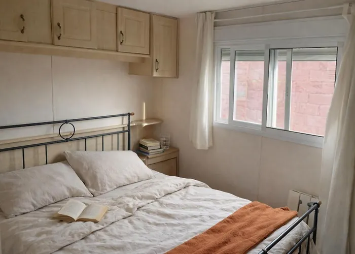 مكان تخييم A Place Where Nothing Is Expected